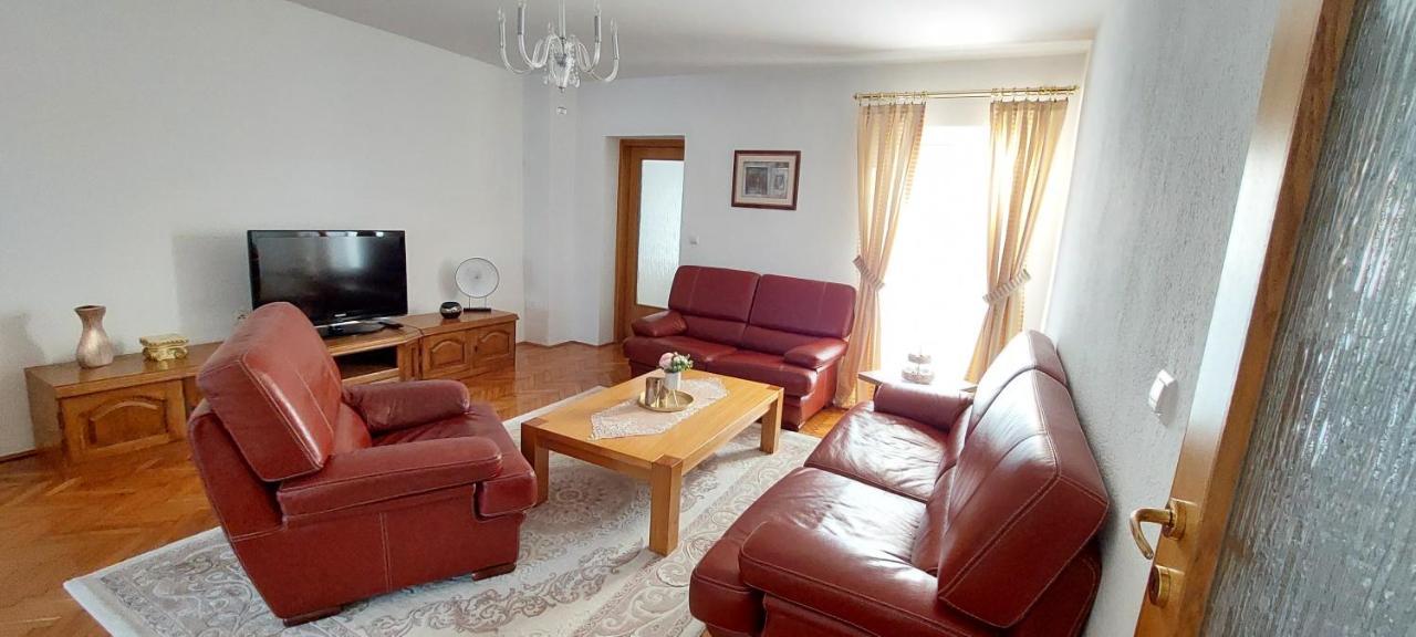 MB Deluxe Apartment Visoko Exterior foto